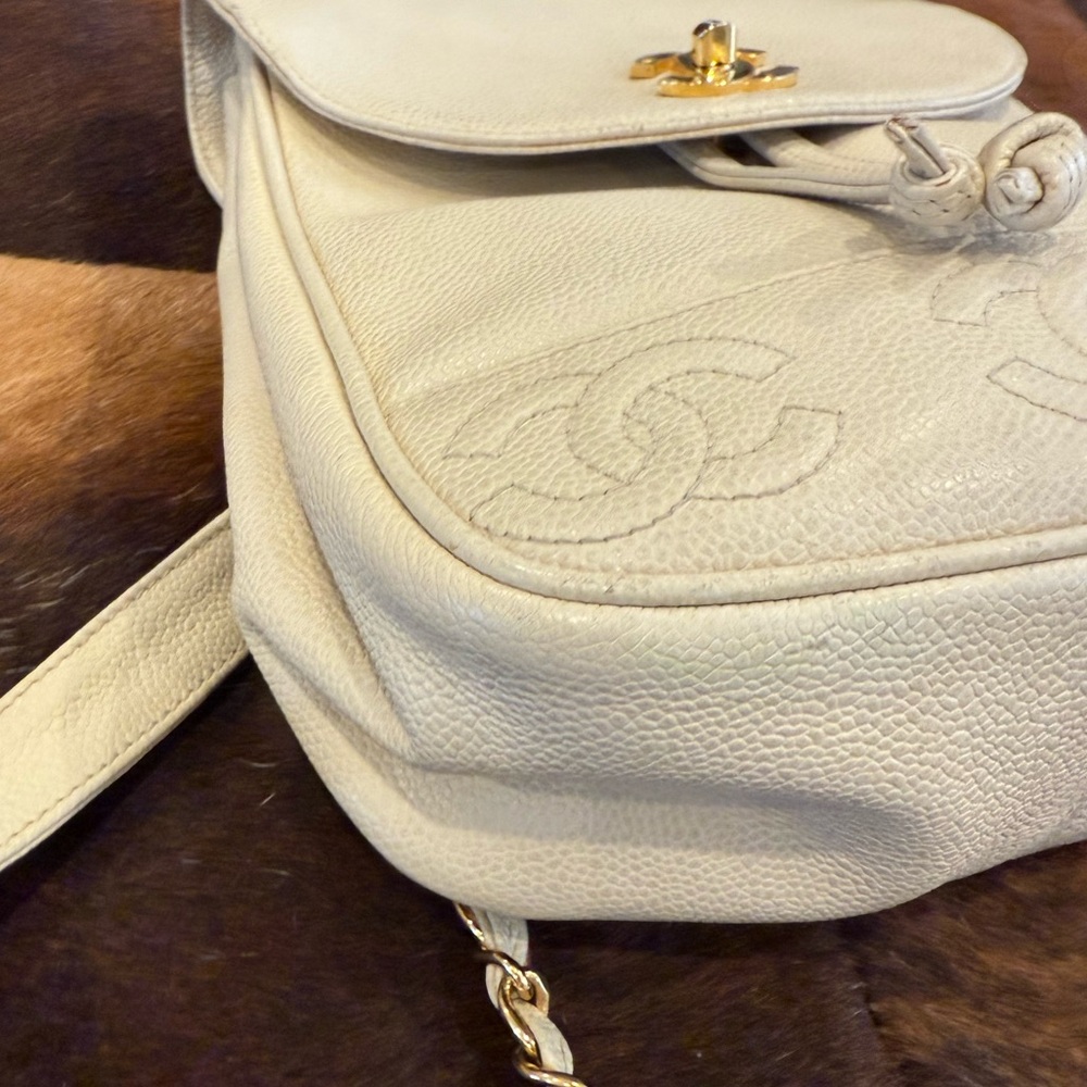 Vintage CHANEL Cream Caviar Triple CC Backpack - Picture 6 of 16